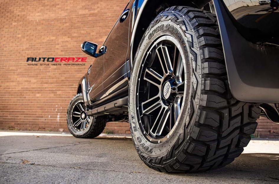 FORD RANGER MO982 GLOSS BLACK MILLED